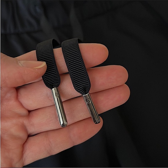 LULULEMON ATHLETICA On The Fly Pant Size 4 - Picture 13 of 16